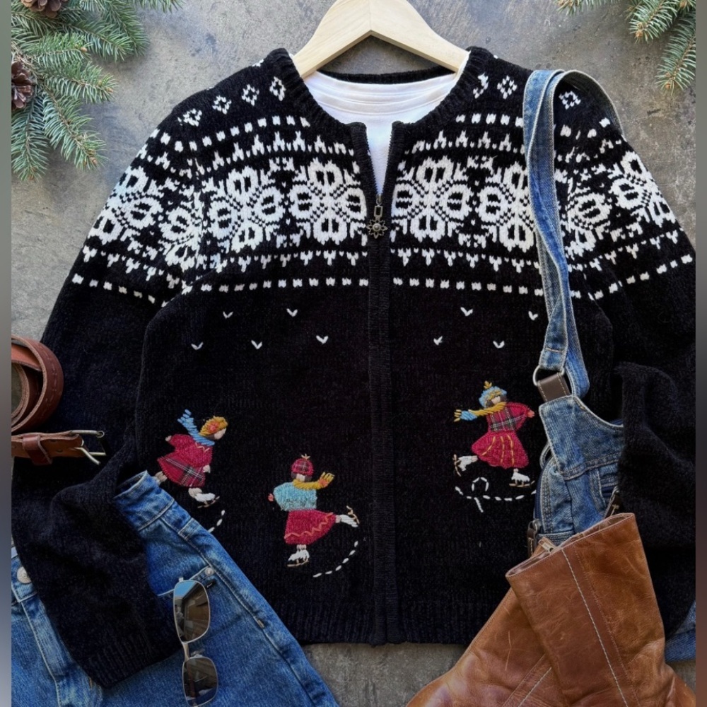 Alfred Dunner Vintage Black Chenille Embroidered Zip Front Christmas Sweater